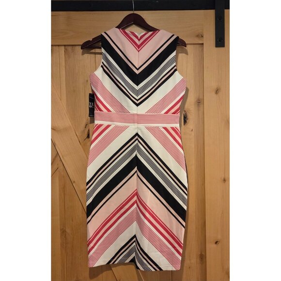 New! New York & Company Dress Pink Black Women's M Chevron Sleeveless Sheath NWT - Picture 2 of 15
